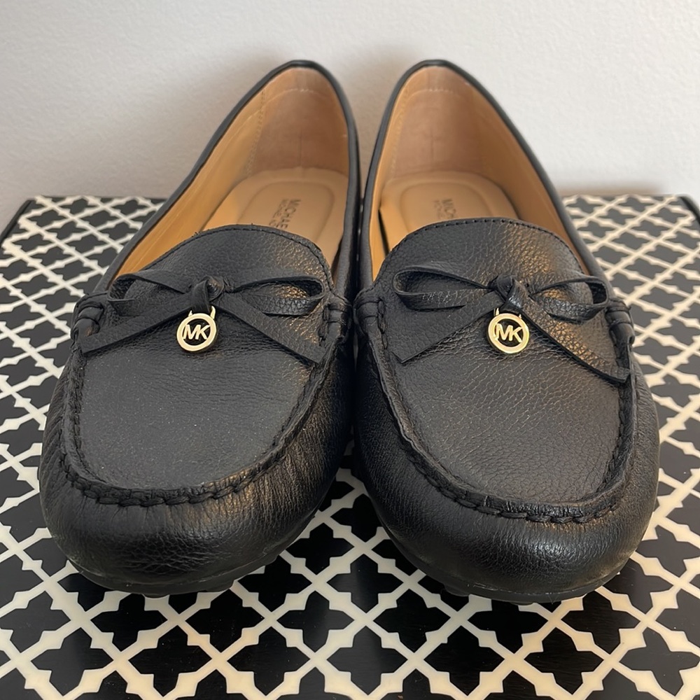 Excellent gently used condition leather loafers - Picture 7 of 7
